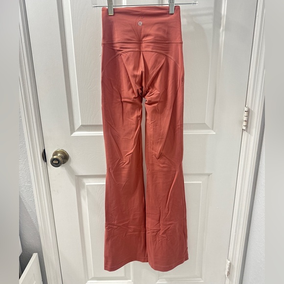 NWOT Luluemon groove super-highwaisted leggings - Picture 4 of 4